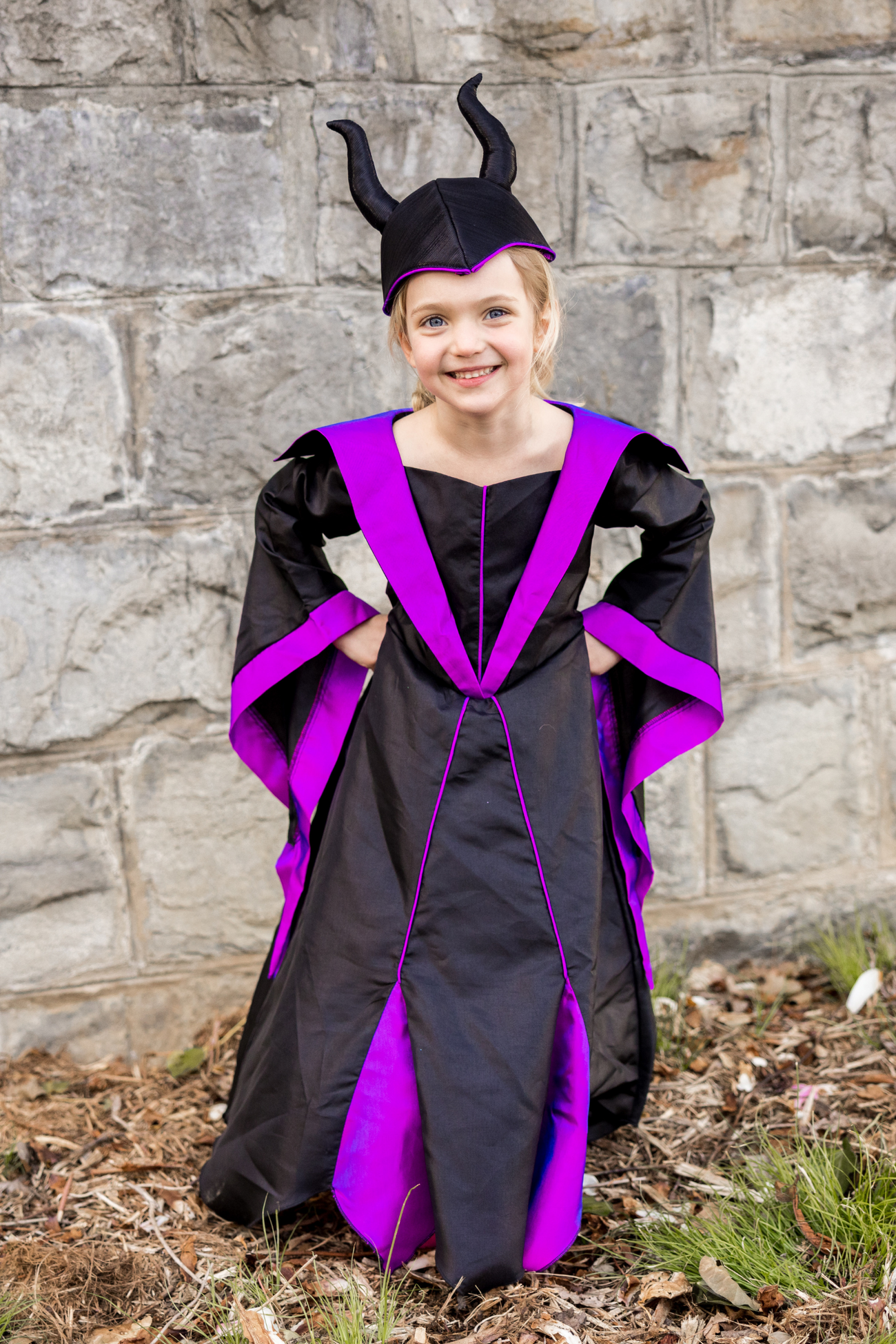 Villain Princess Dress and Headpiece Size 5-6 - Great Pretenders, photo 5 of 8