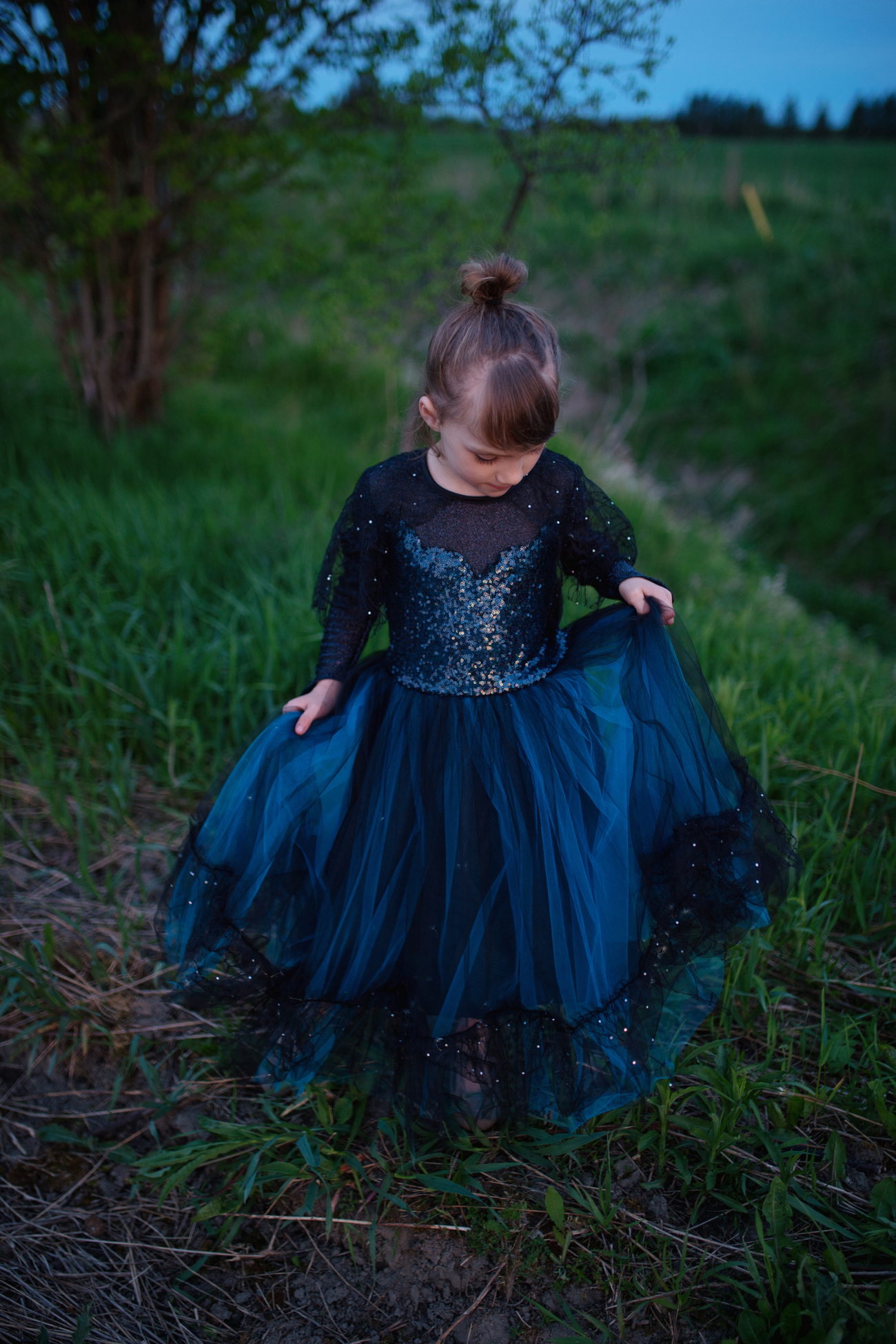 Luna the Midnight Witch Size 5-6yrs - Great Pretenders, photo 5 of 6