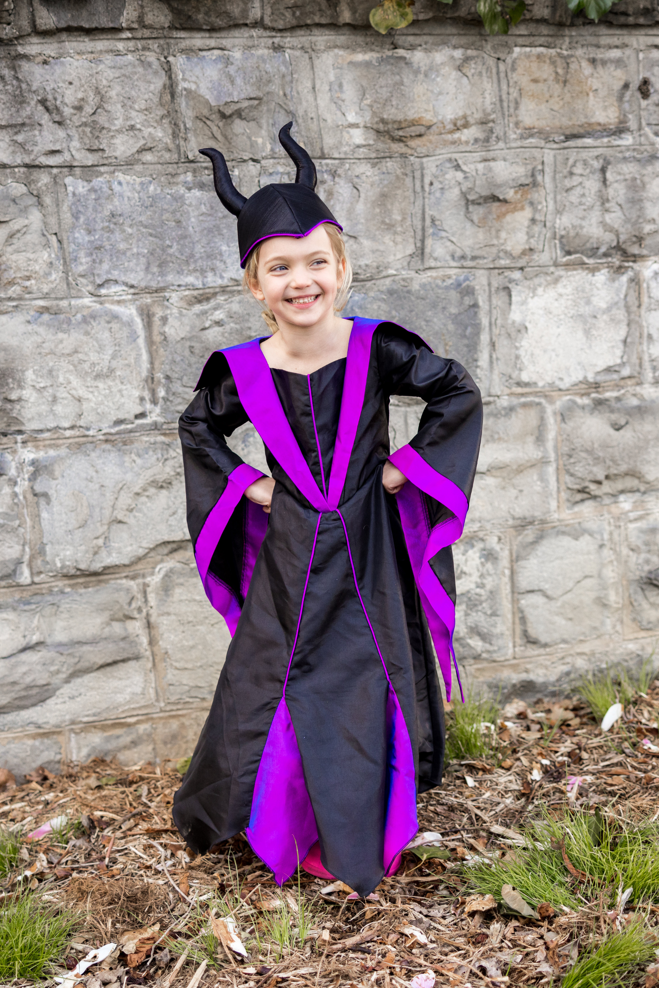 Villain Princess Dress and Headpiece Size 5-6 - Great Pretenders, photo 3 of 8