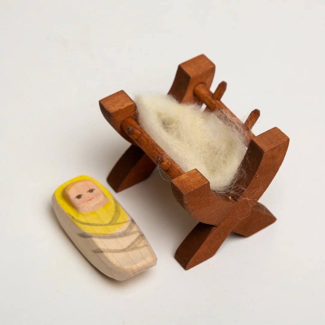 Crib with Child II - for Nativity - Ostheimer 42115, photo 4 of 4