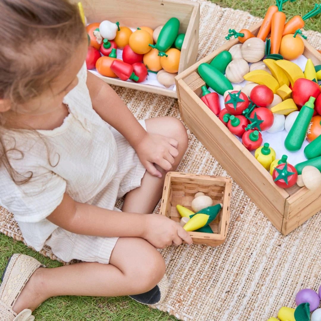 Fresh Produce Set C - Radishes, Garlic, Yellow Bell Peppers - PlanToys, photo 2 of 6