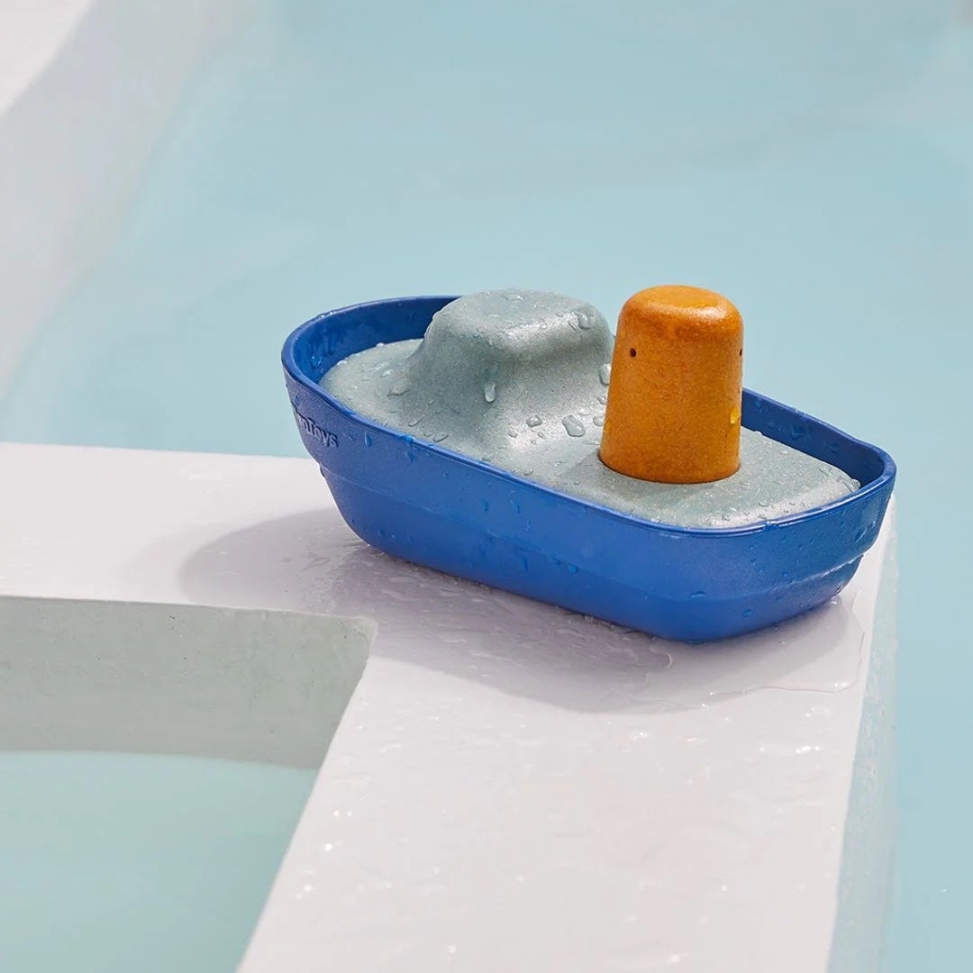 Tugboat (5802) - PlanToys, photo 3 of 4