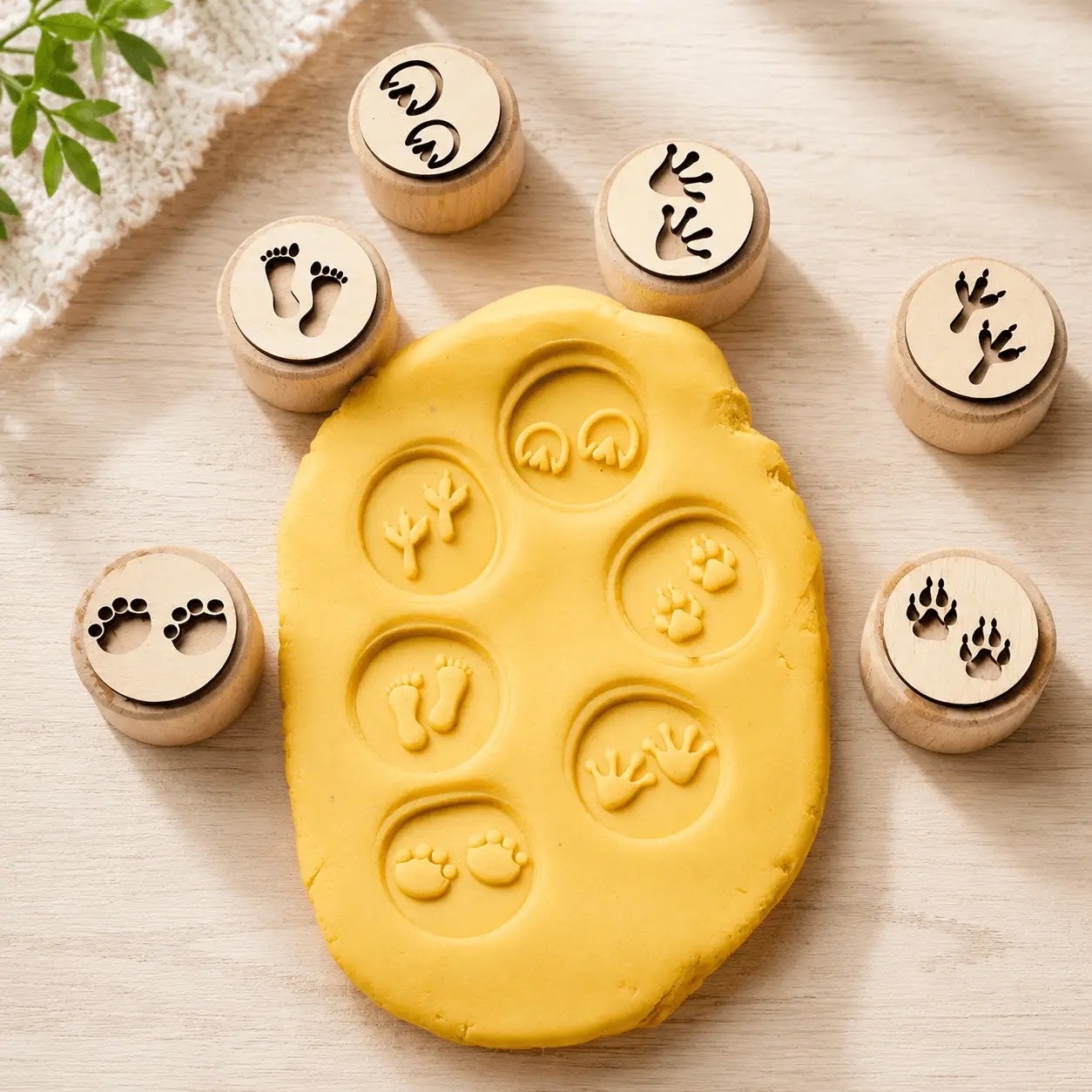 Animal Trackers - Wooden Dough Stampers - Eco-Kids, photo 3 of 5