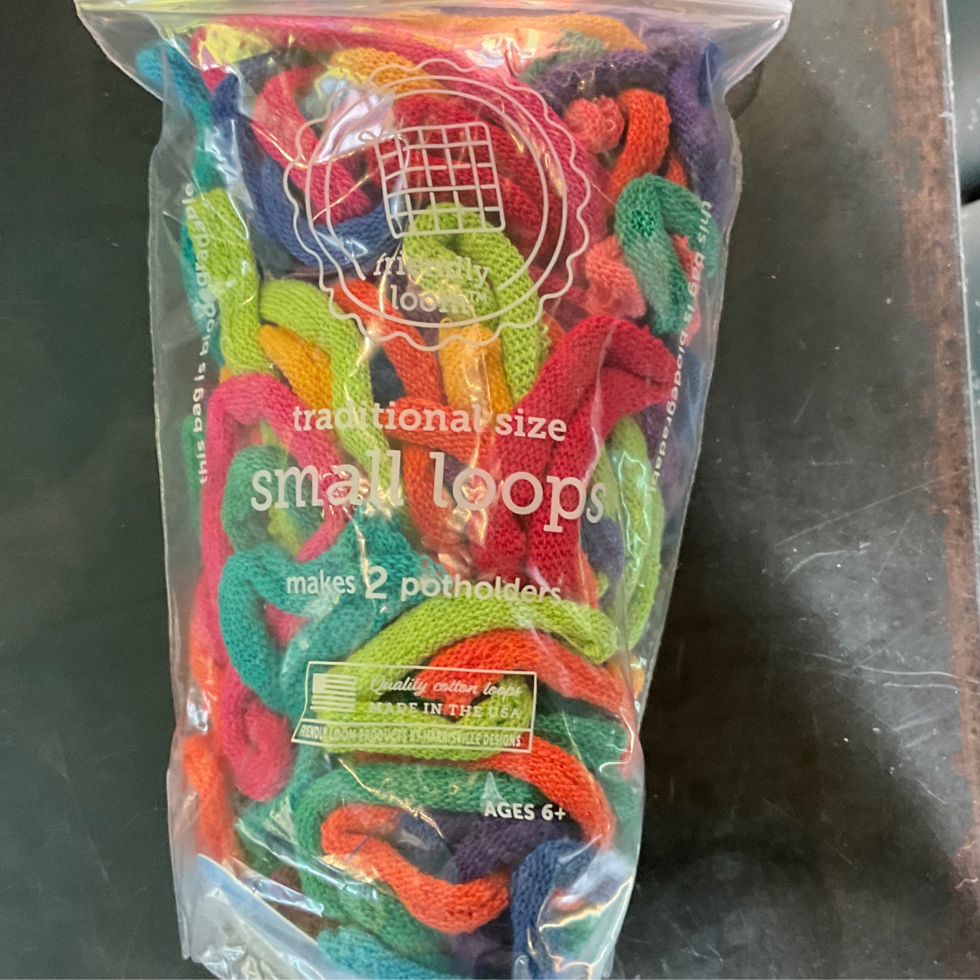Mini Pack of Rainbow Looms - Makes 2 Potholders - Friendly Loom, photo 2 of 2