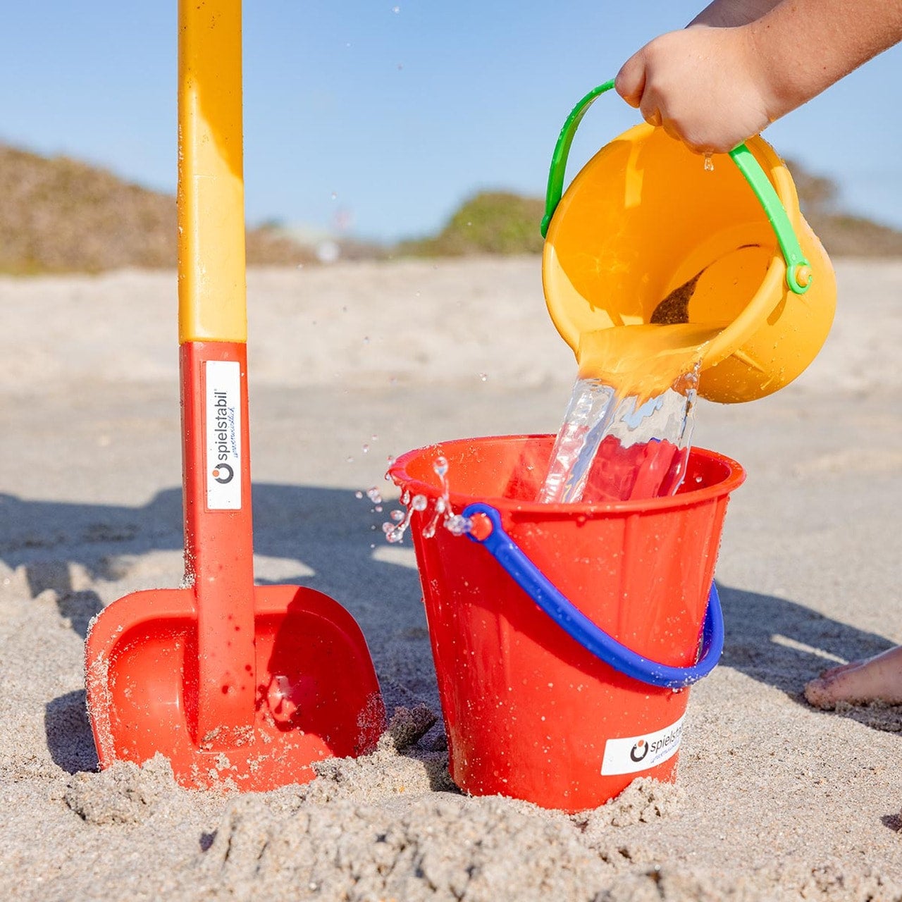 Spielstabil 2.5 Liter Pail for Sand & Water (assorted colors), photo 5 of 8
