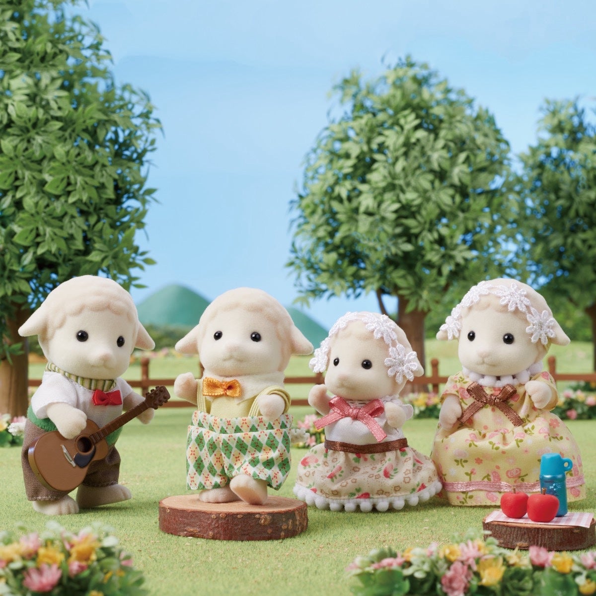 Sheep Family - Calico Critters, photo 2 of 3