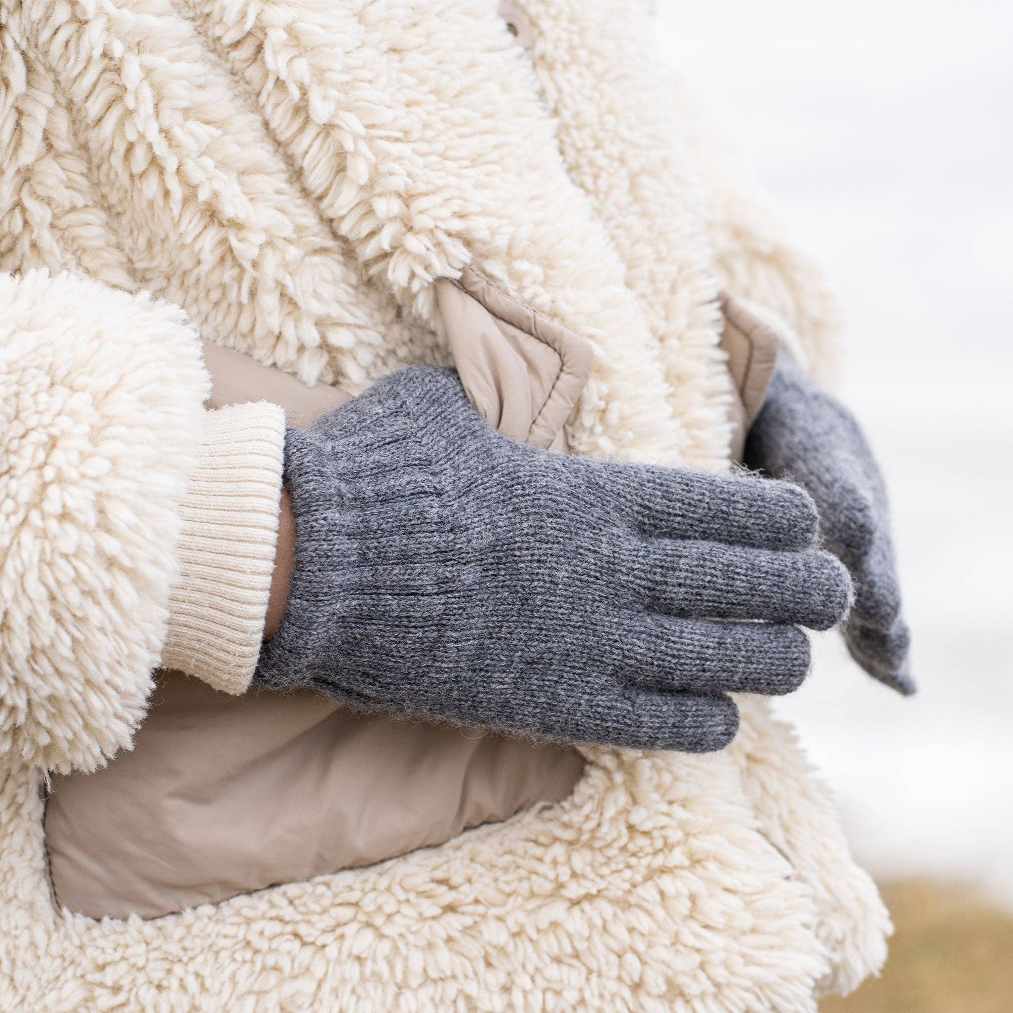 Merino Cashmere Knit Gloves - Dark Gray - Menique, photo 3 of 4